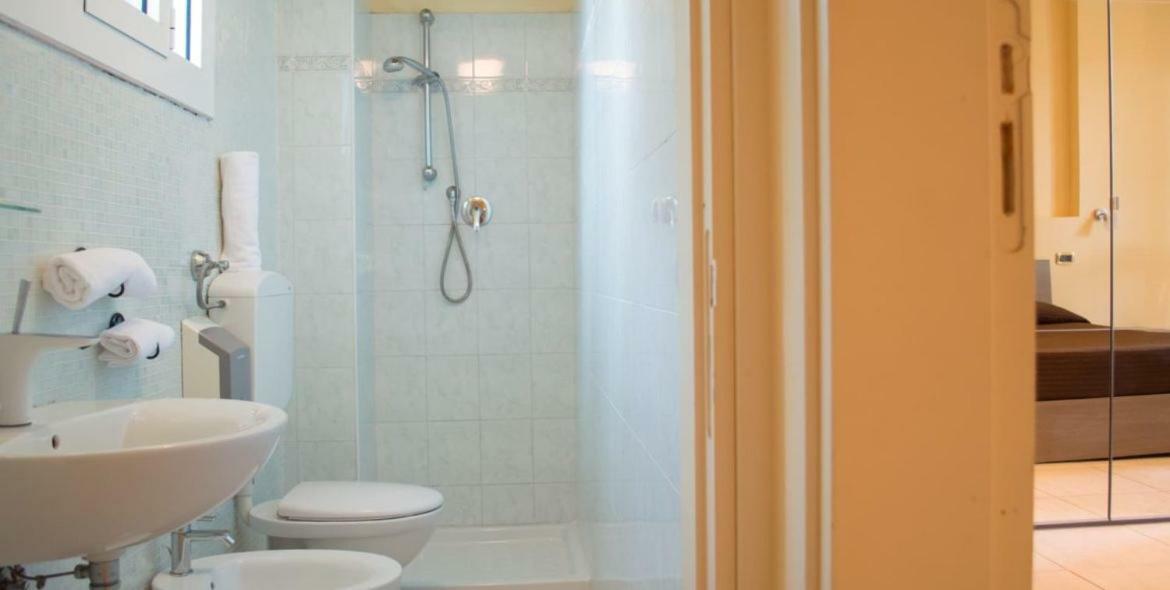 Guerrini Hotel Кастильончелло Экстерьер фото